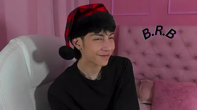 Snapshot of philipe_moonlight_ chatting on February 27, 2025, 2:32 am philipe moonlight online show from February 27, 2025, 2:32 am