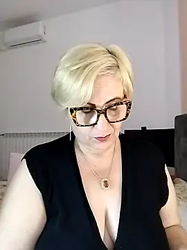 Pumabionda online show from November 12, 2025, 9:47 pm