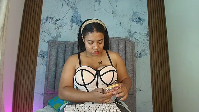 kendrakaramelo online show from February 14, 2026, 5:10 pm