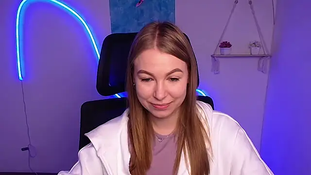 Snapshot of Dana_flowers chatting on November 4, 2025, 6:34 am Dana flowers online show from November 4, 2025, 6:34 am