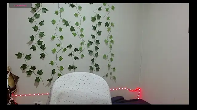 SamanthaGreen- online show from September 27, 2025, 2:38 am