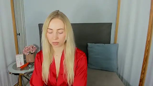 MargaritaRose online show from March 3, 2026, 6:25 pm