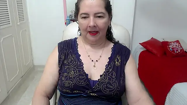 leonela 69 online show from June 5, 2026, 10:48 pm