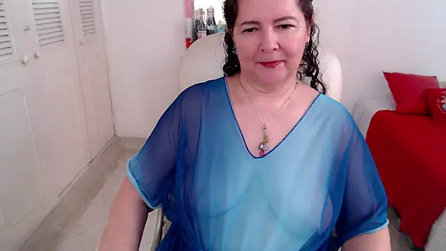 leonela 69 online show from June 13, 2026, 11:52 am