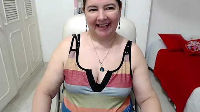 leonela 69 online show from June 15, 2026, 2:36 am