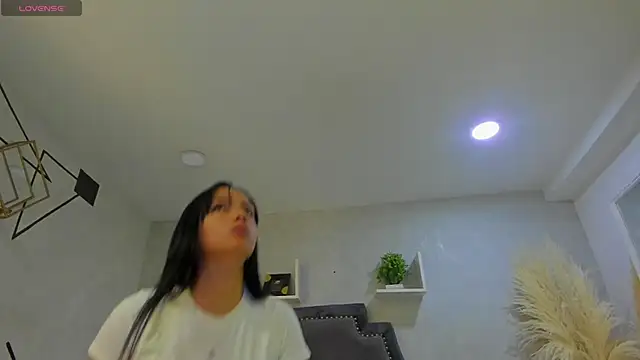 EmiliaRose  online show from December 20, 2025, 8:49 pm