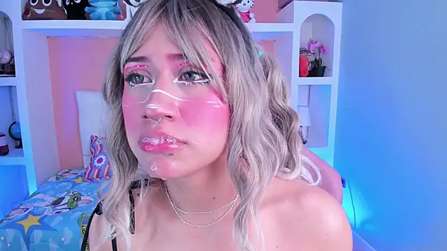 Snapshot of miss___megan chatting on October 2, 2025, 2:40 am miss megan online show from October 2, 2025, 2:40 am