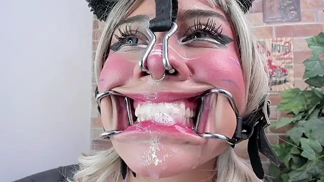 miss   megan online show from June 24, 2026, 9:58 pm