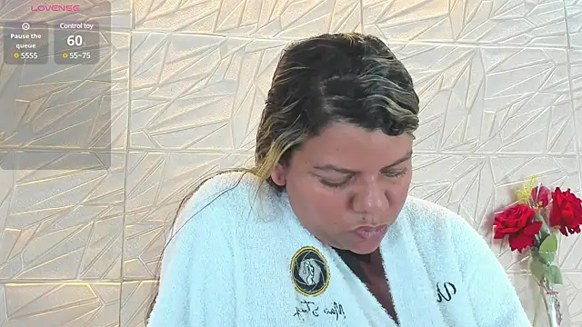 Snapshot of Aida-nicolle chatting on March 10, 2025, 4:35 pm Aida-nicolle online show from March 10, 2025, 4:35 pm