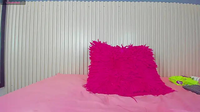 Snapshot of Aida-nicolle chatting on March 13, 2025, 12:56 pm Aida-nicolle online show from March 13, 2025, 12:56 pm