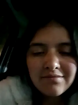 Snapshot of Yulil23 chatting on February 14, 2025, 4:47 am Yulil23 online show from February 14, 2025, 4:47 am