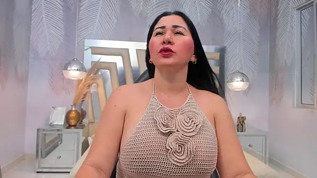 Layla palmer online show from February 14, 2025, 11:20 pm