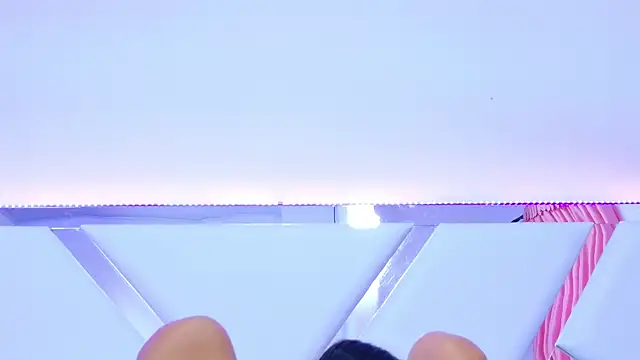 Snapshot of YesyHills chatting on March 7, 2025, 2:56 pm YesyHills online show from March 7, 2025, 2:56 pm