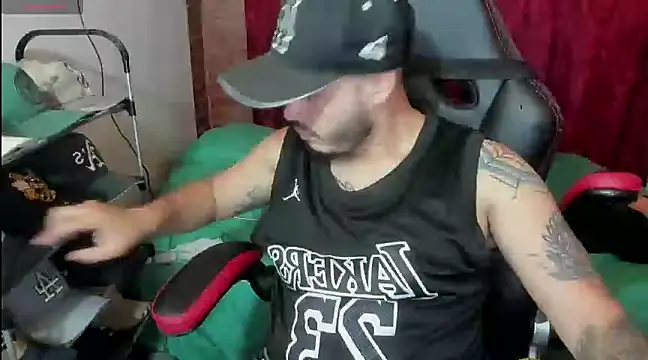 Snapshot of ragnar_lothbrok777 chatting on March 5, 2025, 12:27 am ragnar lothbrok777 online show from March 5, 2025, 12:27 am