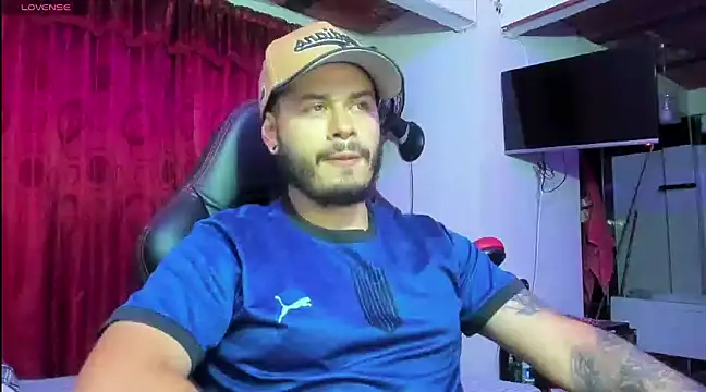 Snapshot of ragnar_lothbrok777 chatting on March 22, 2025, 2:05 am ragnar lothbrok777 online show from March 22, 2025, 2:05 am