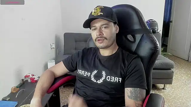 Snapshot of ragnar_lothbrok777 chatting on November 30, 2025, 4:55 pm ragnar lothbrok777 online show from November 30, 2025, 4:55 pm