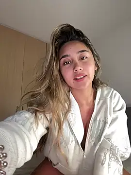 Hornyholly   online show from March 22, 2026, 10:24 pm