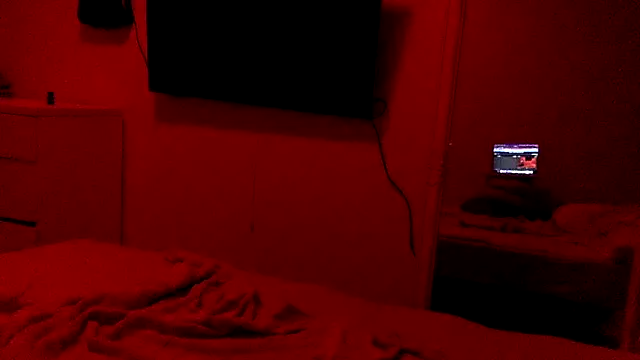 Snapshot of Bleueyez007 chatting on October 7, 2025, 8:17 pm Bleueyez007 online show from October 7, 2025, 8:17 pm