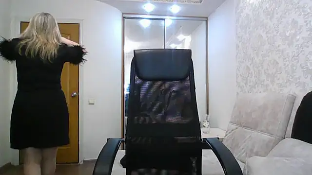 Snapshot of Victoria_secrets_ chatting on November 29, 2025, 7:00 am Victoria secrets online show from November 29, 2025, 7:00 am