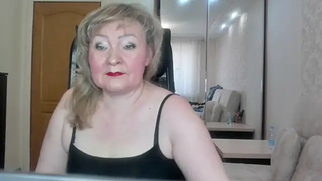 Snapshot of Victoria_secrets_ chatting on April 14, 2026, 5:35 am Victoria secrets online show from April 14, 2026, 5:35 am