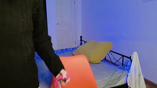 RaileReed online show from February 10, 2026, 1:48 pm