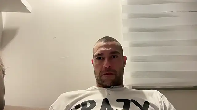 Snapshot of Jackcazzone_82 chatting on March 3, 2025, 10:31 pm Jackcazzone 82 online show from March 3, 2025, 10:31 pm