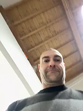 Snapshot of Jackcazzone_82 chatting on March 27, 2026, 5:45 pm Jackcazzone 82 online show from March 27, 2026, 5:45 pm