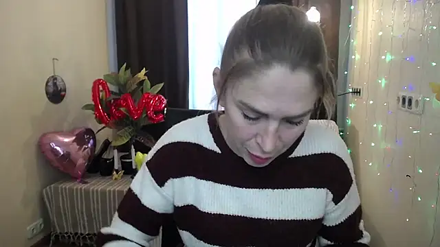 TessaDaybreak online show from February 16, 2025, 10:54 am