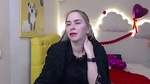 TessaDaybreak online show from March 16, 2025, 10:44 am