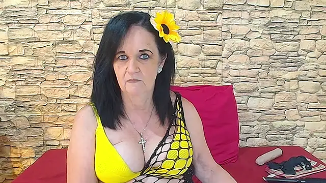 Snapshot of LuciousGrace chatting on June 12, 2026, 5:39 am LuciousGrace online show from June 12, 2026, 5:39 am