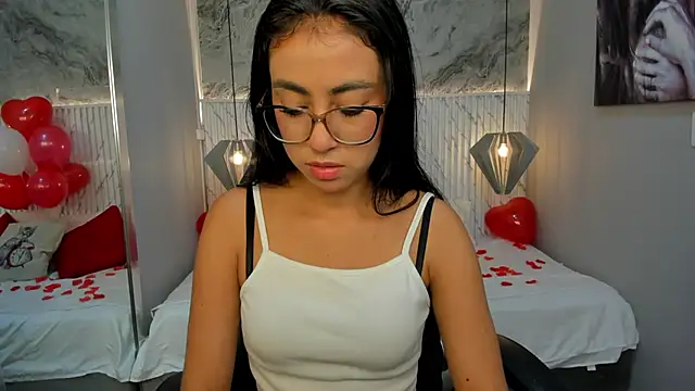 Snapshot of lucelly_15 chatting on February 15, 2025, 11:50 am lucelly 15 online show from February 15, 2025, 11:50 am