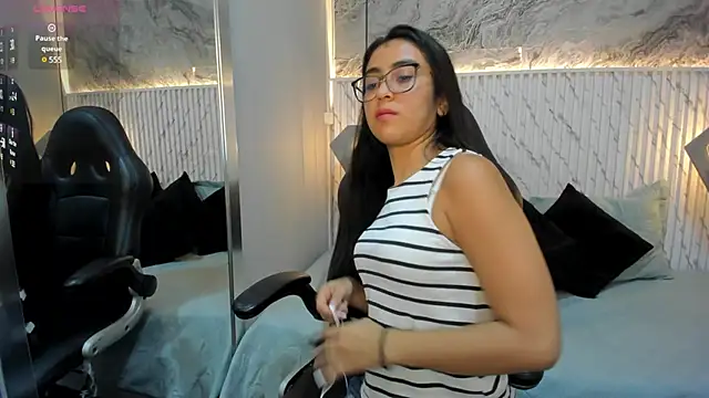 Snapshot of lucelly_15 chatting on March 6, 2025, 11:47 am lucelly 15 online show from March 6, 2025, 11:47 am