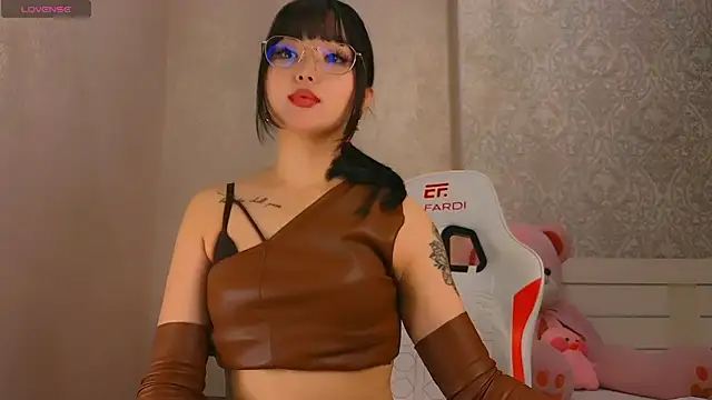 Demonic Angel  online show from April 30, 2026, 4:13 pm