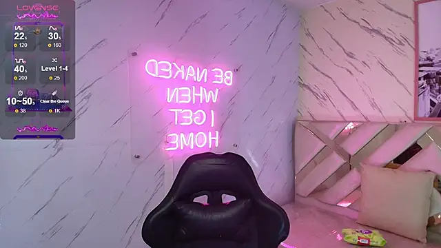 Snapshot of Anni_acker_b chatting on February 21, 2025, 7:43 pm Anni acker b online show from February 21, 2025, 7:43 pm