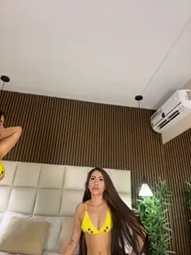 MelanieHillss online show from May 3, 2026, 5:24 am