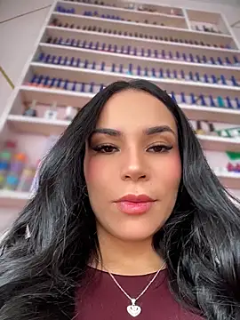 Snapshot of Naatalia chatting on June 12, 2026, 5:34 pm Naatalia online show from June 12, 2026, 5:34 pm
