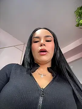 Naatalia online show from June 23, 2026, 6:17 pm