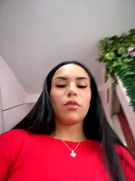 Naatalia online show from June 25, 2026, 6:12 pm