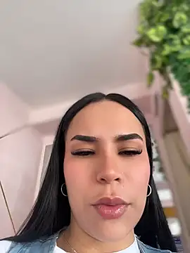 Naatalia online show from July 31, 2026, 7:24 pm