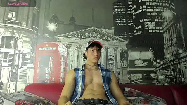 Snapshot of KaryBig3 chatting on March 4, 2025, 4:27 am KaryBig3 online show from March 4, 2025, 4:27 am