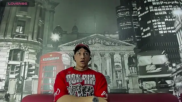 Snapshot of KaryBig3 chatting on March 11, 2025, 4:10 am KaryBig3 online show from March 11, 2025, 4:10 am