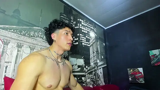 Snapshot of KaryBig3 chatting on March 14, 2025, 7:26 am KaryBig3 online show from March 14, 2025, 7:26 am