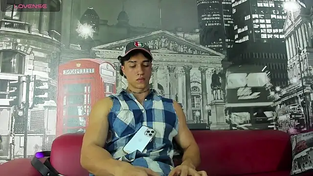 Snapshot of KaryBig3 chatting on March 15, 2025, 7:53 am KaryBig3 online show from March 15, 2025, 7:53 am