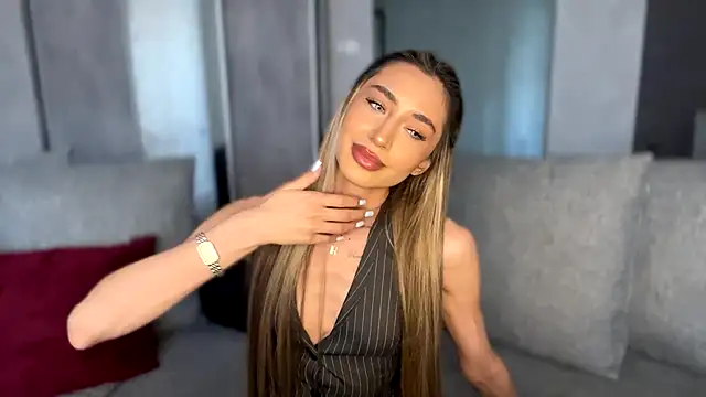 alissadreams online show from June 15, 2026, 1:46 pm