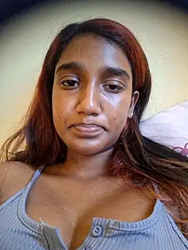 indianpink lips online show from February 3, 2026, 8:41 am