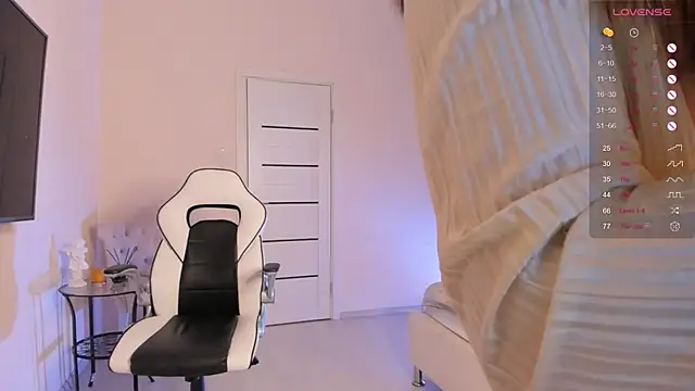 Snapshot of GentleMiss chatting on October 18, 2025, 8:42 pm GentleMiss online show from October 18, 2025, 8:42 pm