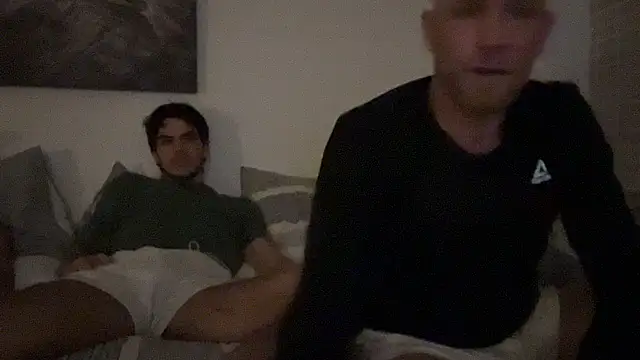 Snapshot of HungNbored1119 chatting on October 20, 2025, 1:39 am HungNbored1119 online show from October 20, 2025, 1:39 am