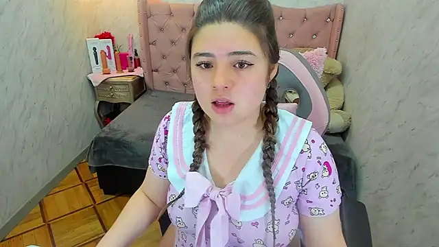 Lianngrace online show from April 2, 2026, 2:37 pm
