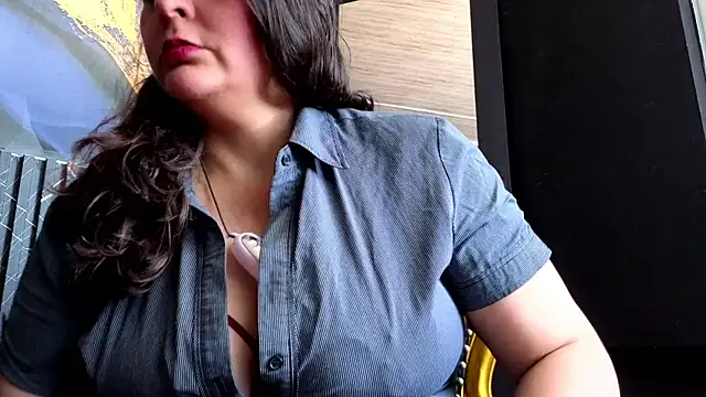 AmandaKovich online show from July 14, 2026, 8:14 pm
