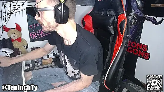 Snapshot of teninchty chatting on October 30, 2025, 4:30 pm teninchty online show from October 30, 2025, 4:30 pm